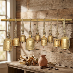 Campana de Viento Redonda de Hierro Chapado en Oro Rústico con Cuerda, Acabado Antiguo, Temas Románticos para Navidad, San Valentín, Regalos de Feng Shui - Product Image 3