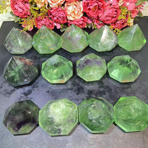 <span class=keywords><strong>Prix</strong></span> de gros <span class=keywords><strong>Diamant</strong></span> de fluorite verte naturelle Cristal de quartz Sculpture de <span class=keywords><strong>diamant</strong></span> à vendre - Product Image 1