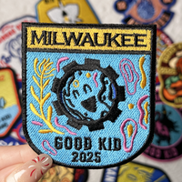 Logo tissé brodé personnalisé patchs de broderie de dessin animé fer sur patch support pour vêtements chapeau