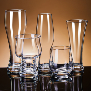 Verres à bière soufflés à la main avec logo personnalisé, verres à vin de football mondial, ensemble de verres à bière pas chers, verres à bière Pilsner artisanaux transparents – Vente en gros - Product Image 2