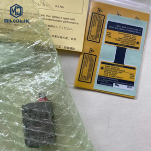 เซ็นเซอร์เลเซอร์ CMOS รุ่น KEYENCE LR-ZH500C3P พร้อมแอมพลิฟายเออร์ในตัว ซีรีส์ LR-Z แบบสะท้อนแสงกำลังสูง รูปทรงสี่เหลี่ยม ขั้วต่อ M8 แบบ PNP ระยะตรวจจับ 500 มม. - Product Image 1