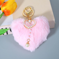 Porte-clés en peluche cœur en fausse fourrure avec breloque perle, pendentif de sac mignon Kawaii câlin, vente en gros, personnalisé OEM ODM