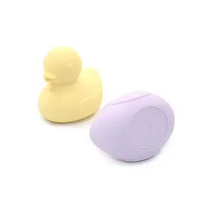 Grosir Mainan Seks Vibrator Silikon Bentuk Bebek MOQ Rendah untuk Wanita Vibrator Puting Klitoris Pemijat Dildo