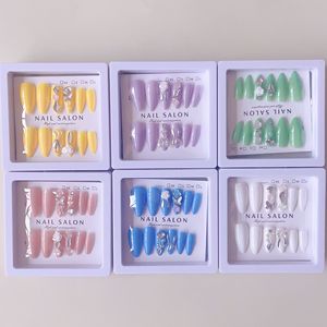 Juego de <span class=keywords><strong>Uñas</strong></span> Postizas Coloridas con Diseños de Lazos Florales en 3D, Fáciles de Aplicar, para Venta al por Mayor en Tiendas de Belleza - Product Image 2