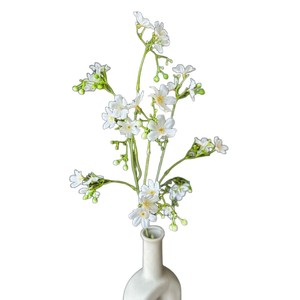 Un bouquet en tissu de soie de petites fleurs sauvages avec un motif floral naturel parfait pour les arrangements de salon et de jardin - Product Image 5