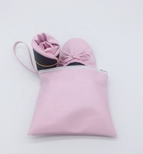 <span class=keywords><strong>2023</strong></span> <span class=keywords><strong>ballerines</strong></span> jetables roses pour femmes chaussures de ballerine pliables conception imprimée sans lacet pour les mariages d'été faveurs après la fête - Product Image 2