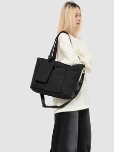 Sac bandoulière matelassé multi-poches pour femme, sac fourre-tout décontracté imperméable de haute qualité, sac à bandoulière tendance pour femme - Product Image 4