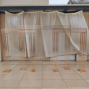 Arche de mariage en métal et fer, support carré pour décoration extérieure, avec fond floral romantique et accessoires de mise en scène - Product Image 4