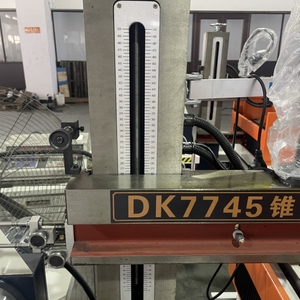 เครื่องตัดลวด EDM CNC ความเร็วสูง DK7745พร้อมมอเตอร์เป็นส่วนประกอบหลัก - Product Image 2