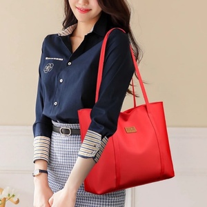 Sacs à main en PU pour femmes de haute qualité avec logo personnalisé, sacs à bandoulière tendance pour femmes avec logo imprimé, vente directe d'usine - Product Image 1