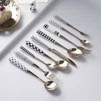 Ensemble de couteaux et fourchettes à steak minimalistes en céramique et acier inoxydable, fourchettes à fruits créatives style INS, vaisselle de style occidental, vente en gros nordique