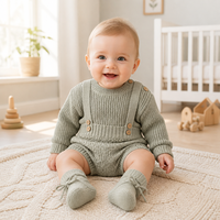 Ensemble 3 pièces en piqué de pur coton pour bébé : pull, salopette, bloomers et chaussons vert sauge – Tenue nouveau-né OEM ODM