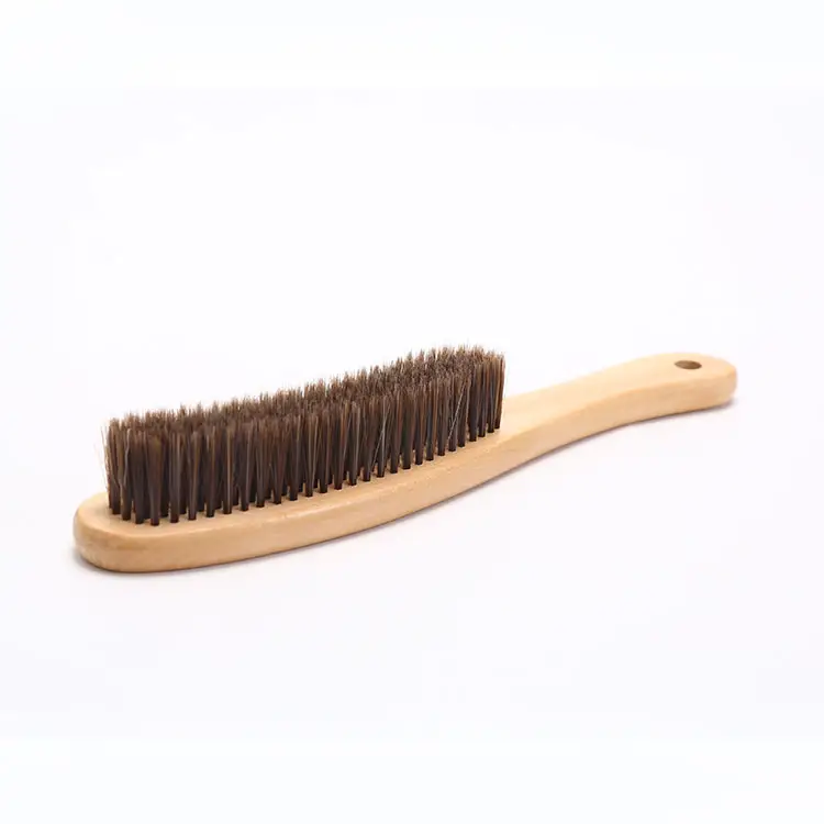 La brosse de nettoyage pour manteau et chapeau avec manche en bois La brosse en crin de cheval en forme de U est utilisée pour nettoyer les vêtements et les chapeaux haut de gamme