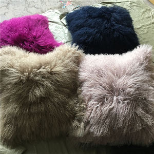 Almohada de Piel de Animal Teñida de Color - Product Image 6