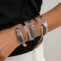 Bracelet manchette empilable vintage en métal sculpté et gaufré motif poisson pour femme, style ethnique, accessoire de poignet tendance, bijoux cadeaux