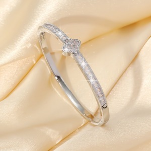 Bracelet en cristal avec design floral en or et argent, serti de griffes, bijoux pour femmes, cadeau d'anniversaire - Product Image 2