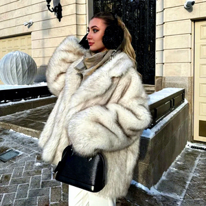 Manteau en fausse fourrure de renard OFTBUY pour <span class=keywords><strong>femme</strong></span>, veste courte oversize duveteuse dégradée, épaisse et chaude pour l'hiver, personnalisable OEM, faible MOQ, expédition rapide - Product Image 4