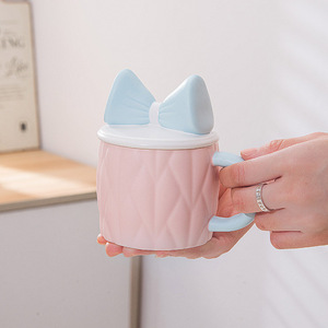 Offre Spéciale – Mignonne Tasse 3D en Forme de Nœud, Adorable Mug 3D Personnalisé de 370 ml (12 oz), Tasses à Café Amusantes, Tasse à Café Unique, Tasse à Espresso en Céramique avec Couvercle - Product Image 2