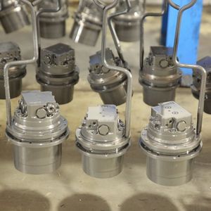 Motore di Traslazione WEITAI WTM04 MAG-26V-400F, Motore di Azionamento 702C2K, Trasmissione Finale GM04VA per Mini Escavatore da 4 Tonnellate - Product Image 1