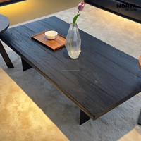 Table basse rectangulaire NORYA moderne en bois massif noir avec base en métal noir, meubles en bois pour la maison