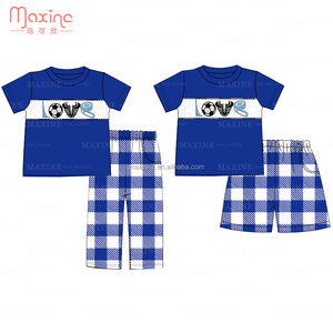 Boutique Collection <span class=keywords><strong>de</strong></span> vêtements pour <span class=keywords><strong>petit</strong></span> garçon Ensemble 2 pièces pour tout-petits garçons Vêtements smockés pour enfants Football Broderie Tenue d'été - Product Image 1