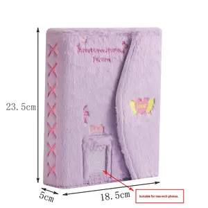 Álbum <span class=keywords><strong>de</strong></span> Fotos <span class=keywords><strong>de</strong></span> Peluche Bordado Estilo Ins con Diseño <span class=keywords><strong>de</strong></span> Alas <span class=keywords><strong>de</strong></span> Corazón y Lazo para Tarjetas Pequeñas <span class=keywords><strong>de</strong></span> 3 Pulgadas, Álbum <span class=keywords><strong>de</strong></span> Almacenamiento para Tarjetas <span class=keywords><strong>de</strong></span> Ídolos y Celebridades - Product Image 5
