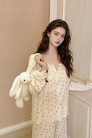 Nouvel ensemble de pyjama pour femme de style français, taille élastique, bonnets intégrés, imprimé floral délicat, tissu modal doux pour la peau