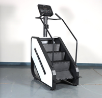 Machine à escalades et simulateur d'escalier électrique commercial Source Factory pour salle de sport intérieure, avec écran LED et structure métallique