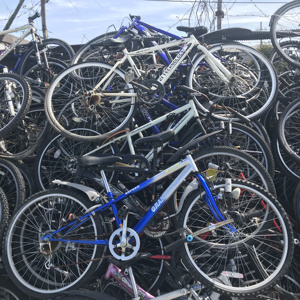 Bicicleta de Carretera Usada para Niños a Precio Económico, Procedente de Japón, Cuadro de Acero de 26 Pulgadas, Llantas de Aleación de Aluminio, 18 Velocidades - Product Image 4