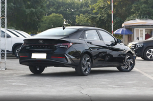 HYUNDAI <span class=keywords><strong>2023</strong></span> Elantra 1.5L CVT GLS Edición Elite, Sedán Compacto, Gasolina, 115 CV, R17, Vehículo con Volante a la Izquierda, Tracción Delantera, Interior Oscuro - Product Image 5