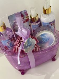 Ensemble de <span class=keywords><strong>bain</strong></span> spa à la lavande hydratant, nourrissant et biologique pour femmes, comprenant une lotion pour le corps, un gel <span class=keywords><strong>douche</strong></span>, des sels de <span class=keywords><strong>bain</strong></span> - Cadeau pour maman - Product Image 2