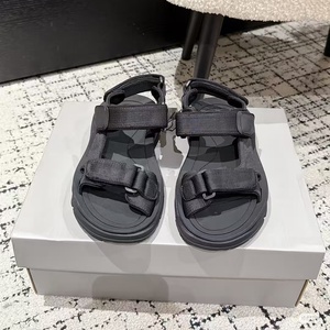 High-quality Luxury Designer Flat <b>Sandals</b> Anti-slip and Breathable Sandales Femme Custom Women's Summer <b>Sandals</b> - Product Image 5