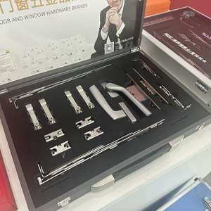 <span class=keywords><strong>Insert</strong></span> en mousse EVA personnalisable pour l'emballage protecteur des accessoires de quincaillerie et de portes et fenêtres - Product Image 3