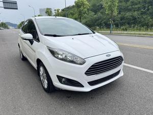 <span class=keywords><strong>Ford</strong></span> <span class=keywords><strong>Fiesta</strong></span> 1.5L d'<span class=keywords><strong>occasion</strong></span> 2009-2014 avec volant à gauche, boîte automatique, sièges en cuir, caméra de recul, pneus R17 - Prix avantageux sur l'extérieur - Product Image 4