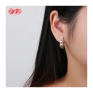 <span class=keywords><strong>Pendientes</strong></span> de Aro de Latón con Nuevos Materiales de Tendencia, <span class=keywords><strong>Pendientes</strong></span> de Lujo para Mujer, Chapados en <span class=keywords><strong>Oro</strong></span> de 18K y 14K, Venta al por Mayor - Product Image 4