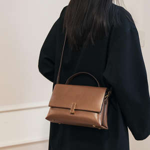 Sac à main pour femme de haute qualité, style rétro, fermeture rotative, en cuir PU, sac à bandoulière tendance, sac bandoulière - Product Image 3