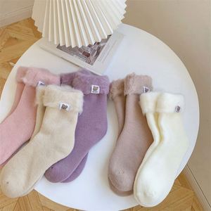 Chaussettes chaudes en cachemire épais pour femme, avec logo personnalisé, nouvelle collection <span class=keywords><strong>2022</strong></span>, couleur bonbon, motif dessin animé, bordure tissée - Product Image 6
