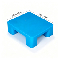 Palette de stockage industrielle en plastique Euro 4 pieds, en PEHD, résistante à l'humidité, stable pour le stockage temporaire et le transit des marchandises en entrepôt