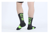 Vente en gros de chaussettes de sport de basket-ball Elite Running en nylon à fond éponge épais antichoc pour la saison d'automne