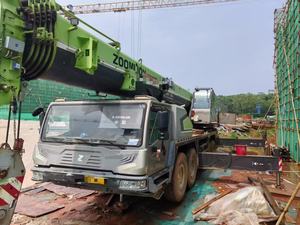 Grue mobile sur camion Zoomlion ZTC800V6 ZTC80H 80T, marque chinoise, unité d'occasion avec moteur et composants de pompe essentiels - Product Image 2