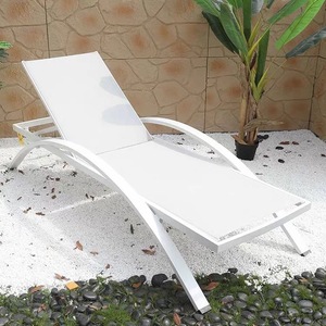 Chaise longue de piscine réglable en aluminium avec dossier en maille pour l'extérieur - Product Image 4