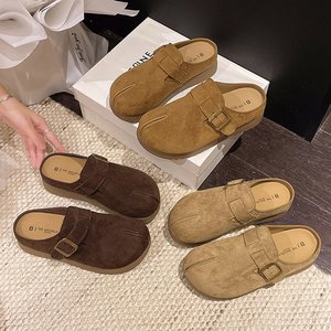 Sabots plats en daim et velours style liège pour <span class=keywords><strong>femme</strong></span>, avec boucle antique, à enfiler, bout rond, semelle en caoutchouc, collection automne 2026, chaussures décontractées OEM - Product Image 3