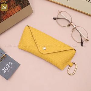 PU Leather Woven Straw Sunglasses Case Hook Durable Glasses Pouch Soft Protective Eyeglasses Holder Promotional Business Gifts - Product Image 3