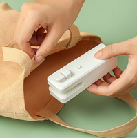 Mini-scelleuse manuelle, ouvre-sac portable pour la maison, machine de scellage thermique pour conserver la fraîcheur des aliments