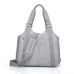 Bolso de Hombro de Nailon Beige, Gran Capacidad, Cierre de Cremallera, Ligero, Informal, para Viajes, para Todas las Temporadas - Product Image 5
