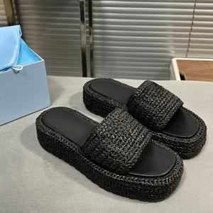 Sandales de créateur pour femmes, sandales de mode en paille, mules en cuir à enfiler, claquettes de piscine, talons épais, été, plage - Product Image 1