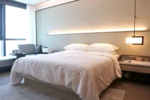 Cama de hotel moderna simples cama grande de 2 metros quarto principal saco macio cama de casamento mudo