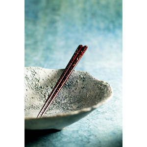 Couverts de collation noirs élégants baguettes de maître japonais emballées par paires - Product Image 3