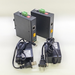 Convertisseur de média à fibre optique 10G haute performance pour rail DIN, IP30, avec fonction WatchDog - Product Image 1