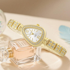 W025 2026 Dernières Montres de Luxe à Quartz pour Femmes avec Cadran Triangulaire en Alliage et Design Diamanté - Product Image 5